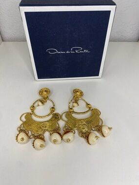 Oscar de la Renta Gold and Ivory Chandelier Drop Clip on Earrings